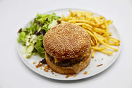 Burger de boeuf maison, pommes frites